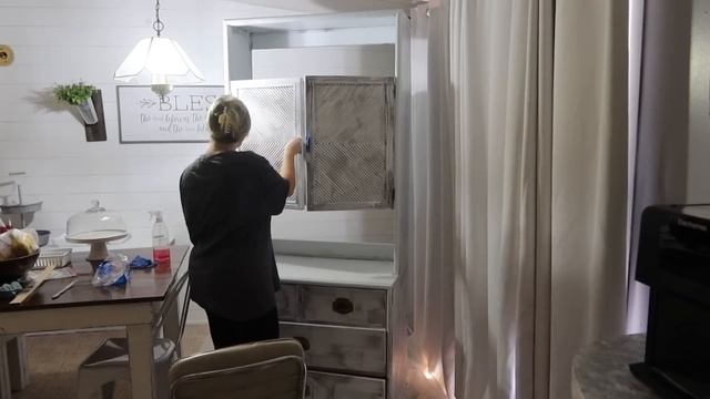 🪴 DIY COFFEE BAR MAKEOVER // Furniture Flip on a Budget! // Kelly's Korner Makeover смотреть онлайн