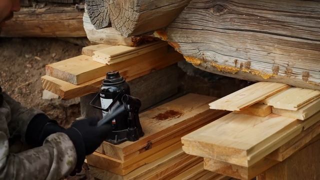 ЖИЗНЬ В УРАЛЬСКОЙ ГЛУБИНКЕ | БЫТ ДЕРЕВЕНСКОГО ЧЕЛОВЕКА |  ПЕРВЫЕ ПОСЛЕДСТВИЯ ОТ ПОДЪЁМА ДОМА