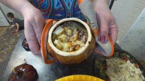 Жаркое в горшочках