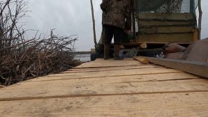 ВЕСЕННИЙ ВИДОС НА БЕСЕДКЕ У ОЗЕРА