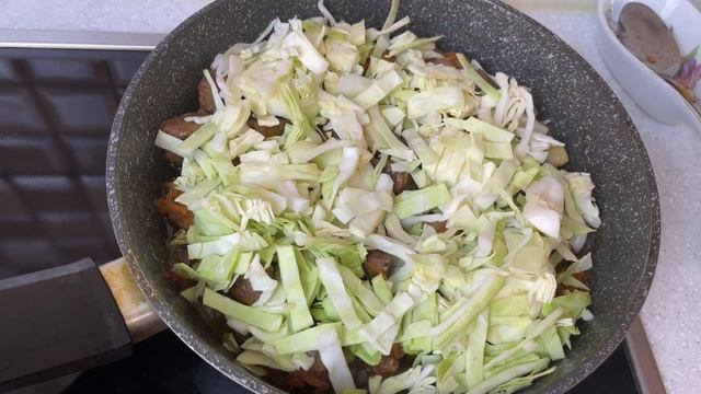 Лучший рецепт мяса c капустой на ужин / Как вкусно приготовить  блюдо на праздник