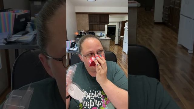 June 2021 BBMB First Sniffs смотреть онлайн