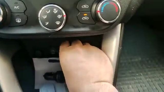 Блокиратор глушилка GPS ГЛОНАСС С-202 в прикуриватель смотреть онлайн