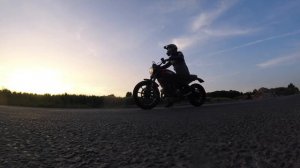 Ducati Scrambler Vs BMW RnineT ...... who's the biggest idiot?!