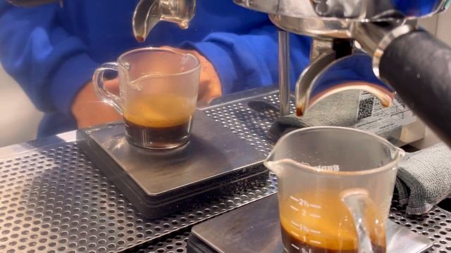 How to make standard Espresso | কিভাবে একটা ভাল এসপ্রেসু বানাতে হয় | How to make espresso | Barist смотреть онлайн