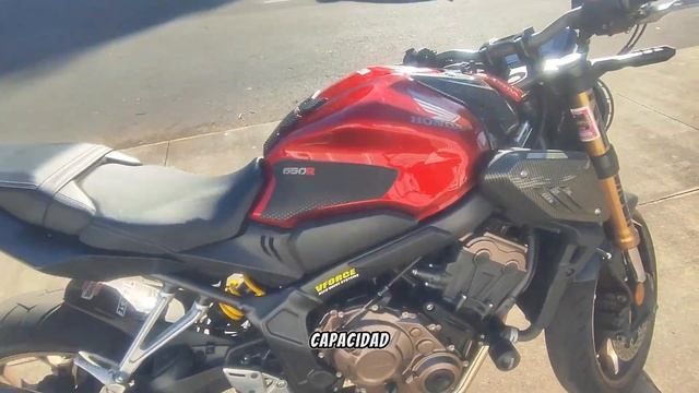 Honda CB650R REVIEW y prueba de MANEJO en ESPAÑOL honda cb650r review yoshimura motos edit