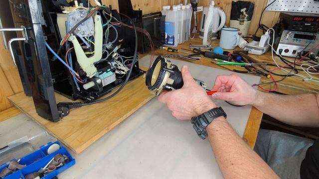 jura c9. Замена щёток кофемолки смотреть онлайн