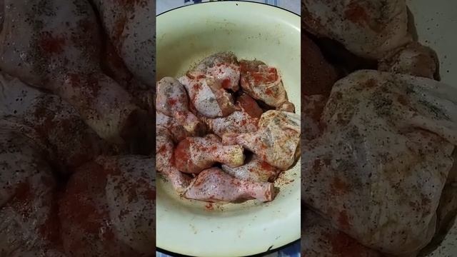 Шампиньоны с луком!Окорочка с чесноком! 👍😉#грибы #окорочка #закуска #вкусно #рекомендации #shorts смотреть онлайн