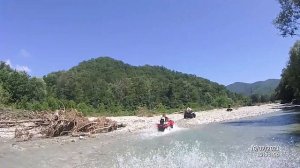 Поездка на квадроциклах в горы к водопаду.