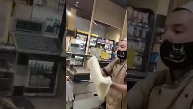 Тесто для пиццы от профессионала раскатка теста для пиццы#рецепт смотреть онлайн