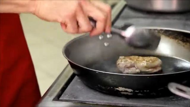 Pub&Club&Cafe "A PRIORI" video - Майстер-клас з італійської кухні від Giuseppe Saio смотреть онлайн