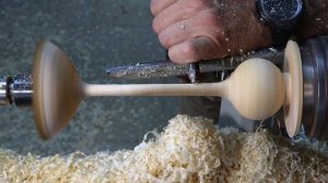 Деревянный цветок из сырого клёна