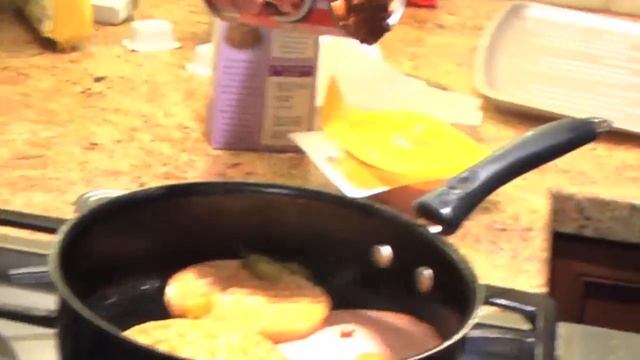 Gluten Free Dorm Room Cooking, The ED Special - смотреть онлайн