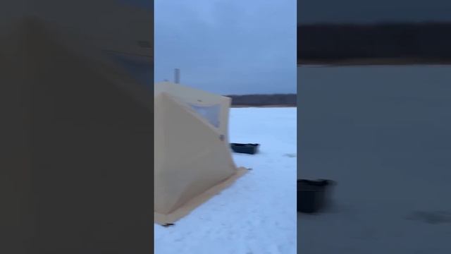 Зимняя рыбалка с комфортом⛺️#моржпро #палатка #палаткаморж
