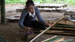 Ly Thi Ca Gave Her Chicken - Building Bamboo House For Chicken - Ly Phuc An