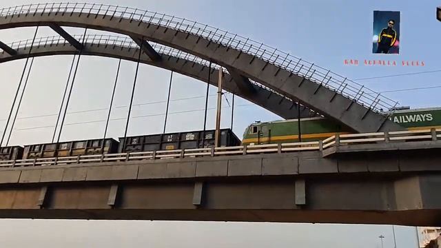 #IRCTC, Indian railways #Train #Godavari river#Bridge #Speed boats | Beautiful riverbridge#Sunset🔥❤