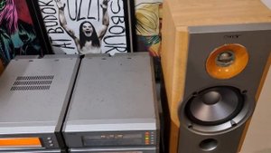 Sony MHC-NX1 Mini HiFi Component System with SS-NX1 Speakers