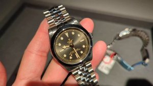 Tudor Black Bay 39 (on 17 cm / 6,70 inch wrist)