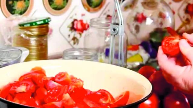 Быстрая томатная паста по-деревенски.