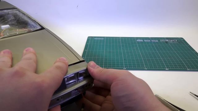 Назад в Будущее, ДеЛориан (93-95) - Фары и передний бампер смотреть онлайн