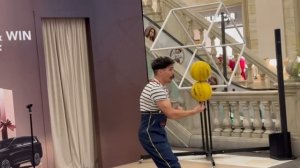 Жонглёр - juggler