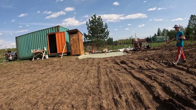 Готовимся к завозу щебня для забора