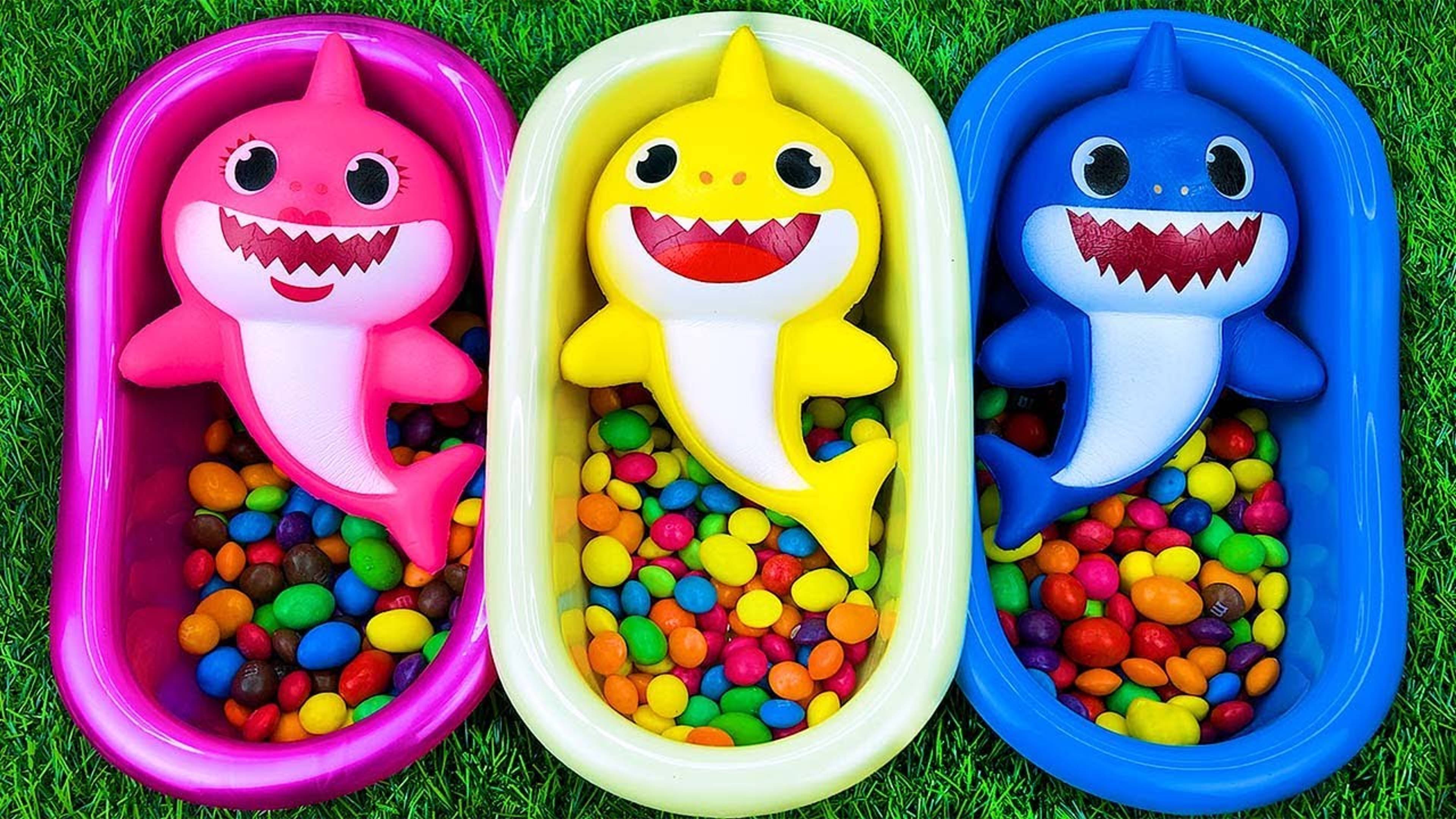 Восхитительные волшебные ванны ASMR с радужным кинетическим песком M&M's и конфетами Skittles
