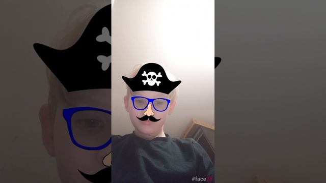 я рисую свои рожицы на своём лице смотреть онлайн