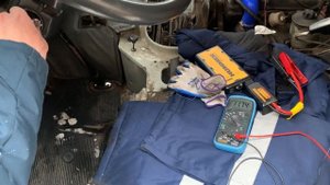 Я в это никогда не верил! Но это работает! Как завести авто с дохлым аккумулятором?