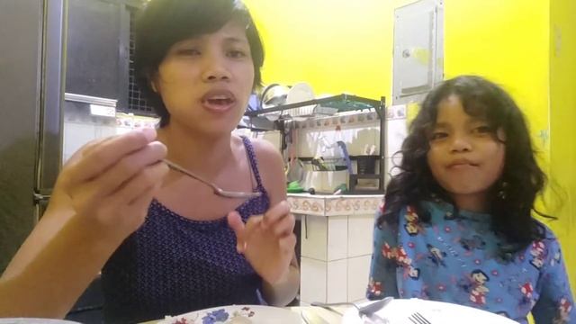 Dinner time! May camera-shy at may storyteller😆|solo momma
