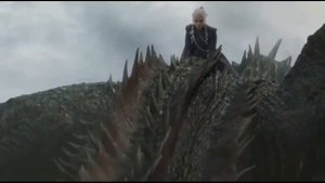 Дайнерис прилетела на дрогоне в дроконье логово