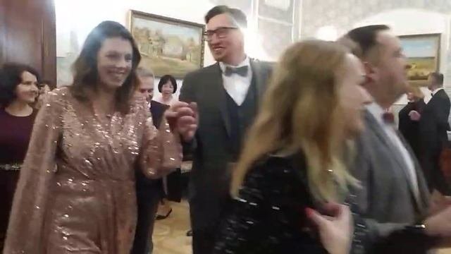 Бал в усадьбе Немцевичей . Приветственное шествие - полонез.👋👋👋