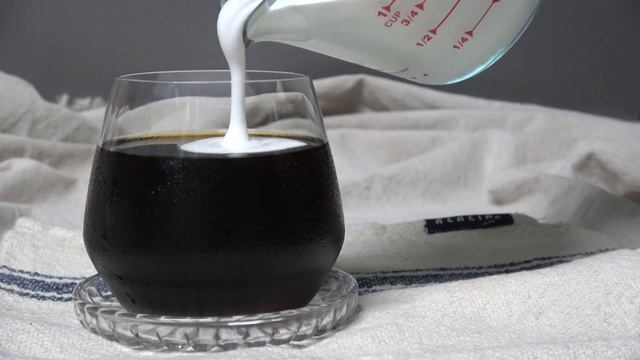 부드럽고 달콤한, 아인슈페너 만들기 | Einspanner Coffee [Vienna Coffee] - SUNA