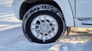 Зачем спускать колёса в снегу.