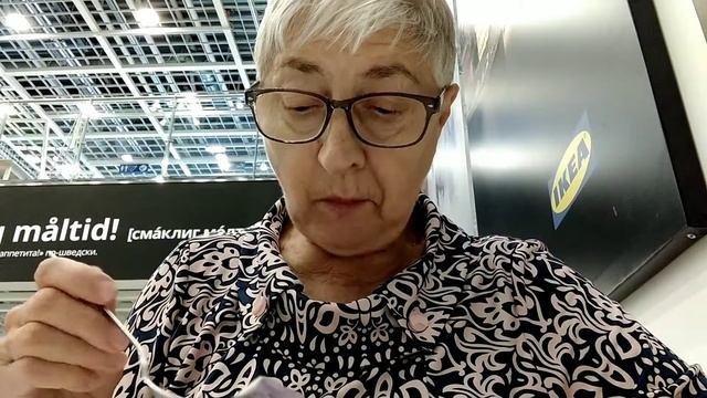 Закружилась голова,в кафе зашла.Галина Фи. смотреть онлайн