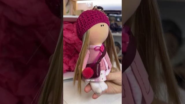 Текстильные куколки-брелки. Утонченные и изящные  #подарок #чтоподарить #уникальныйподарок #брелок