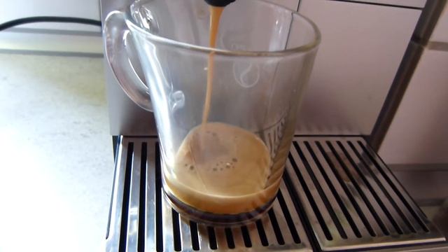 Bestespresso-Kapsel (Pergusto) in DeLonghi Nespresso Lattissima+ im Test смотреть онлайн