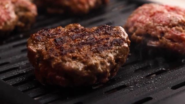 Classic Juicy Hamburger Recipe Step by Step ｜ HowToCook смотреть онлайн