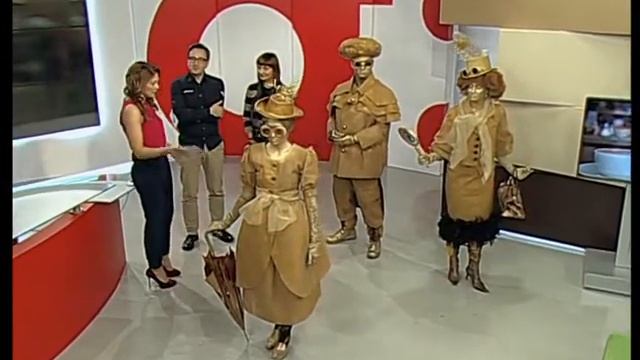 Живые статуи в Утреннем кофе смотреть онлайн