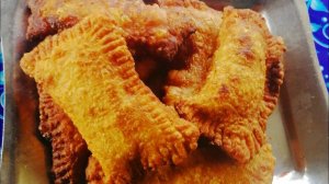 Чебуреки с мясом из слоёного теста