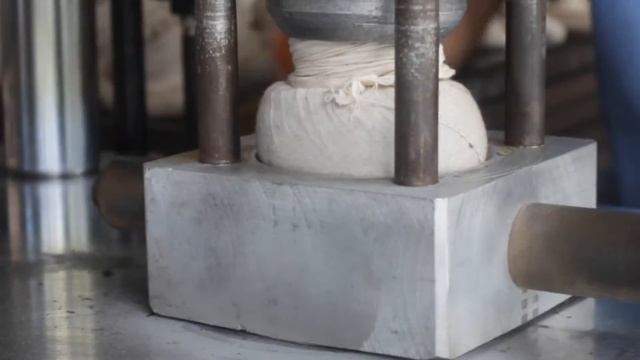 Pu erh Tea Documentary: Tibetan Mushroom (Jin Cha) Pu Erh Tea Processing