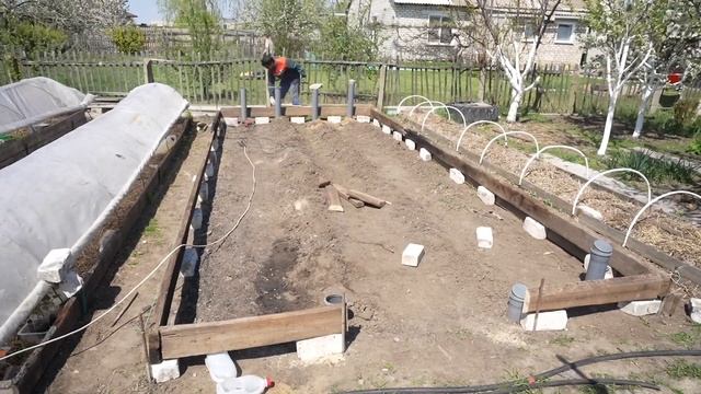 Теплица на солнечной тяге // Ольховка. №3 (утеплённая отмостка)