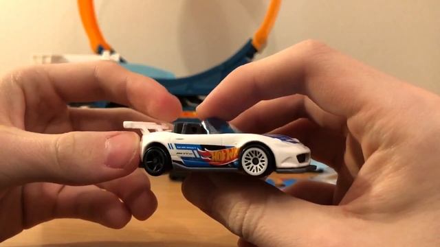 Hot Wheels Unboxing - Mad Mike, 3.0 CSL, Vantage GT3