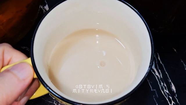 Делаем Квас дома из сухарей бородинского хлеба. Субтитры. Kvass at home from Borodino bread. смотреть онлайн