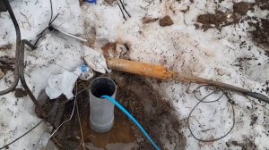 ГРЯЗНАЯ ВОДА ПОПАЛА В СКВАЖИНУ. Решено. (талая верховодка грунтовая )