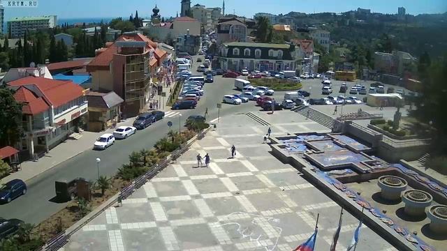 Вебкамера "Площадь Советская". Запись 14.07.2016 14:00:02 смотреть онлайн