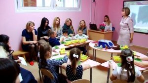 «Венерин башмачок»- выкладывание картины с детьми из войлока.