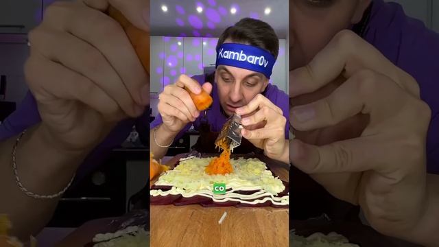 Селёдка под шубой за рецепт которой платили миллион моей бабуле 😱 #новыйгод #новогодний_стол #еда смотреть онлайн