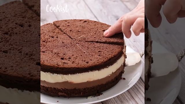 Chocolate creamy cake: a rich recipe that makes a delicious moist deeply chocolatey cake every time