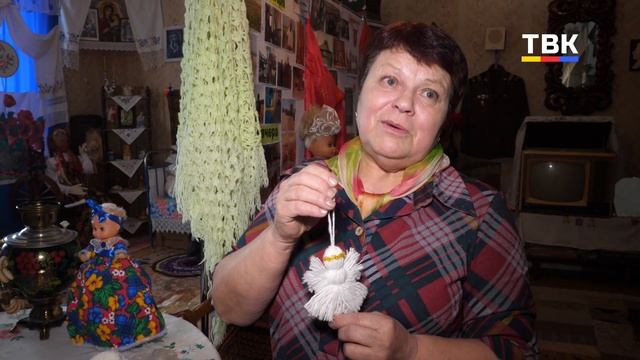 Мастерит кукол и хранит музей села Александра Елисеева из Старого Искитима